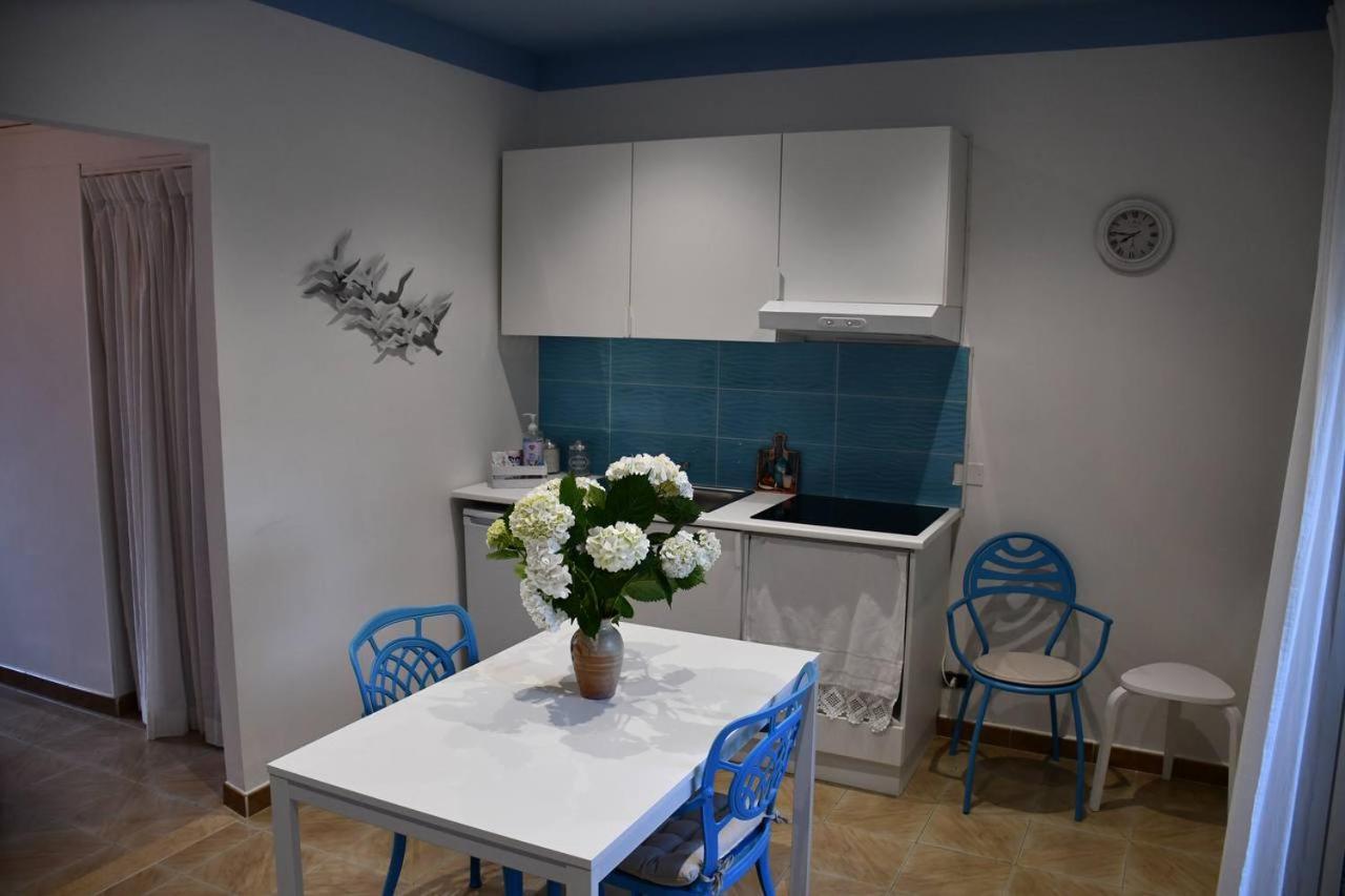 אנגוילרה סבציה Iride Sul Lago 1 Via Principessa Jolanda 10-Piazza Del Molo מראה חיצוני תמונה