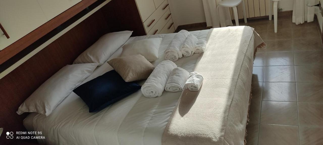 אנגוילרה סבציה Iride Sul Lago 1 Via Principessa Jolanda 10-Piazza Del Molo מראה חיצוני תמונה