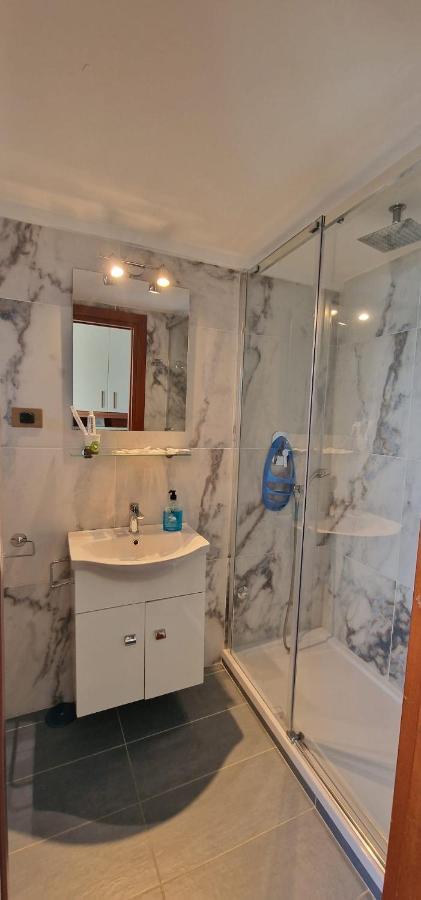 אנגוילרה סבציה Iride Sul Lago 1 Via Principessa Jolanda 10-Piazza Del Molo מראה חיצוני תמונה